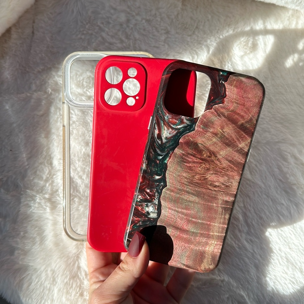Set of 3 iPhone 12 Pro phone cases CARVED live edge MagSafe red and wood style